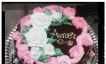 Bolo de Brigadeiro com decoração em Rosas de Chantili 